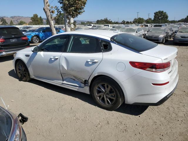 5XXGT4L35KG351071 - 2019 KIA OPTIMA LX WHITE photo 2