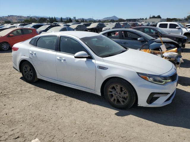 5XXGT4L35KG351071 - 2019 KIA OPTIMA LX WHITE photo 4