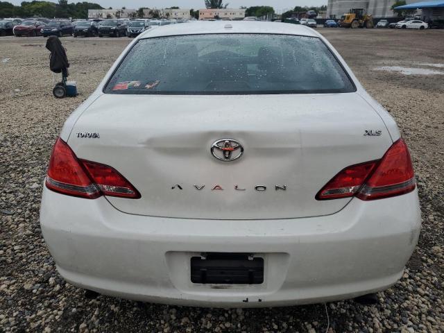 4T1BK3DB8AU370599 - 2010 TOYOTA AVALON XL WHITE photo 6