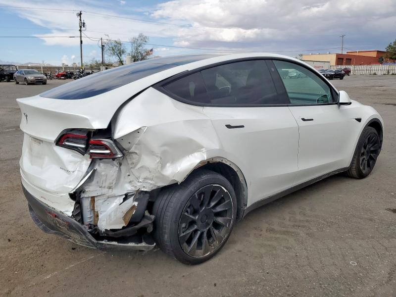 5YJYGAEE0MF188888 - 2021 TESLA MODEL Y 白色 照片 3