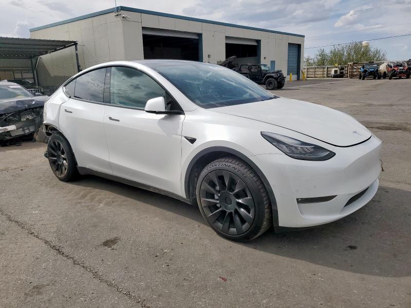 5YJYGAEE0MF188888 - 2021 TESLA MODEL Y 白色 照片 4