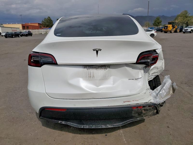 5YJYGAEE0MF188888 - 2021 TESLA MODEL Y 白色 照片 6