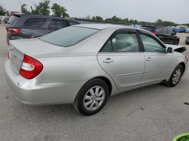 4T1BF30K14U571484 - 2004 TOYOTA CAMRY LE SILVER photo 3