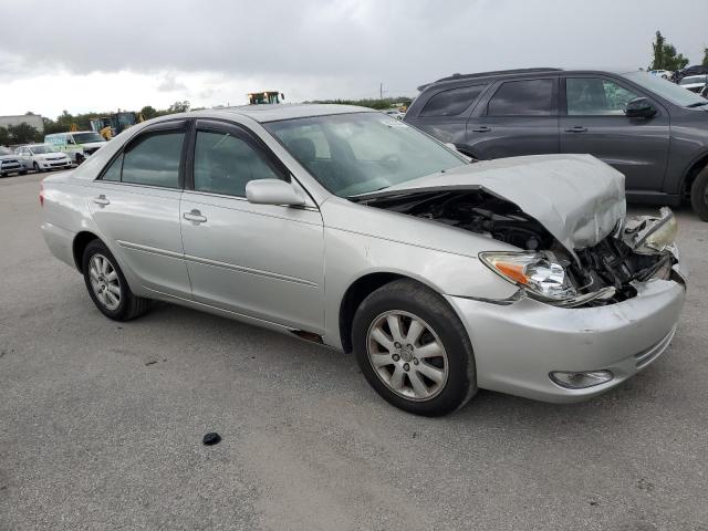 4T1BF30K14U571484 - 2004 TOYOTA CAMRY LE SILVER photo 4
