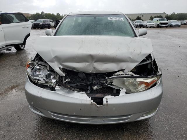 4T1BF30K14U571484 - 2004 TOYOTA CAMRY LE SILVER photo 5