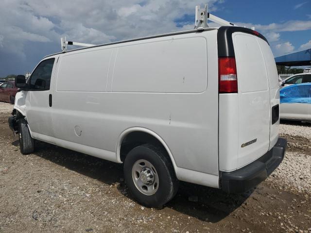 1GCWGAFPXN1183876 - 2022 CHEVROLET EXPRESS G2 WHITE photo 2