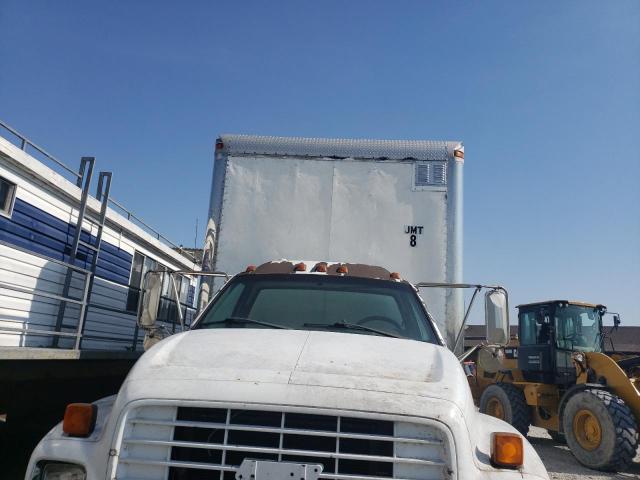 1GDK7H1C62J514245 - 2002 GMC C-SERIES C7H042 WHITE photo 9