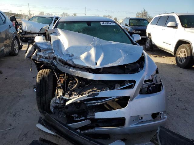 1G1ZC5E03AF174737 - 2010 CHEVROLET MALIBU 1LT SILVER photo 5