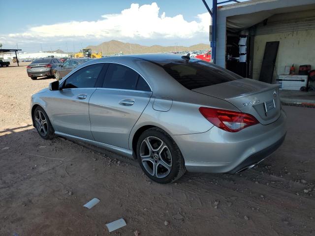 WDDSJ4EB0JN593411 - 2018 MERCEDES-BENZ CLA 250 Srebrny zdjęcie 2
