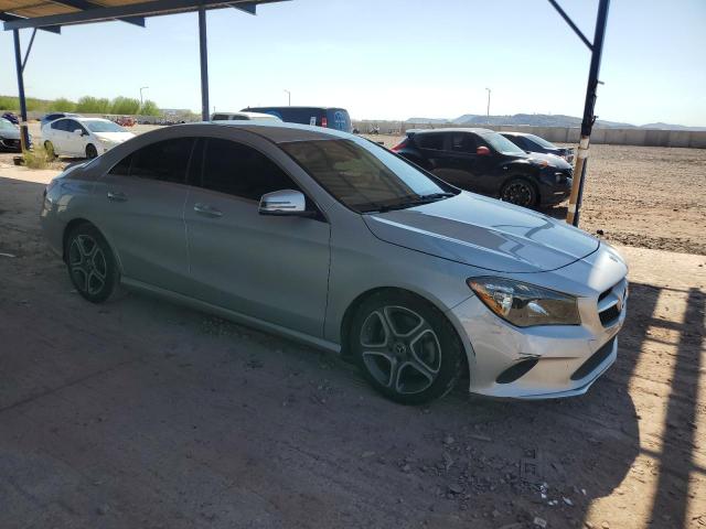 WDDSJ4EB0JN593411 - 2018 MERCEDES-BENZ CLA 250 Srebrny zdjęcie 4