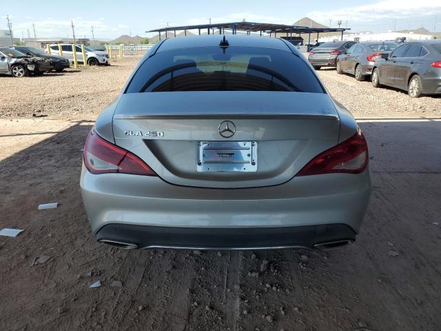 WDDSJ4EB0JN593411 - 2018 MERCEDES-BENZ CLA 250 Srebrny zdjęcie 6