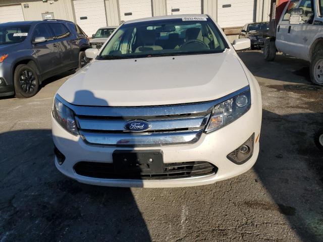 3FAHP0HA3CR361129 - 2012 FORD FUSION SE WHITE photo 5