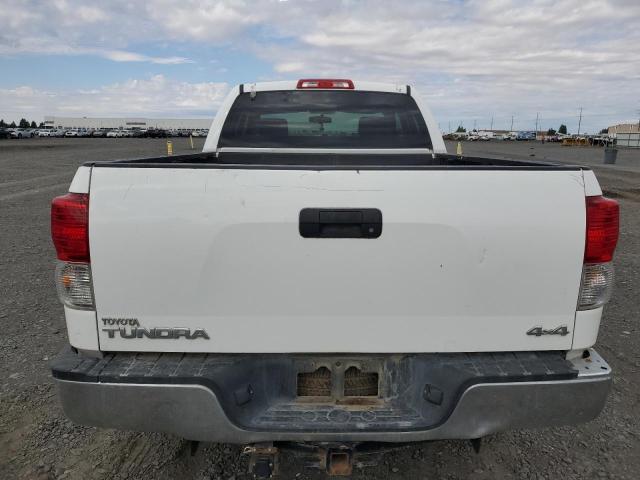 5TFUM5F13CX038224 - 2012 TOYOTA TUNDRA DOUBLE CAB SR5 WHITE photo 6