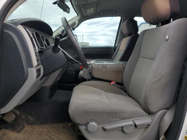 5TFUM5F13CX038224 - 2012 TOYOTA TUNDRA DOUBLE CAB SR5 WHITE photo 7