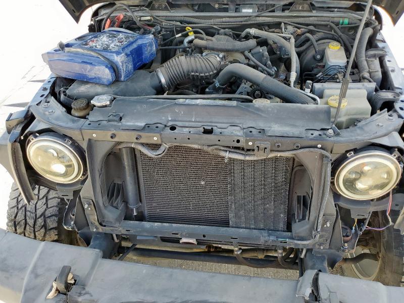 1J4BA3H15BL627700 - 2011 JEEP WRANGLER U SPORT BLACK photo 11