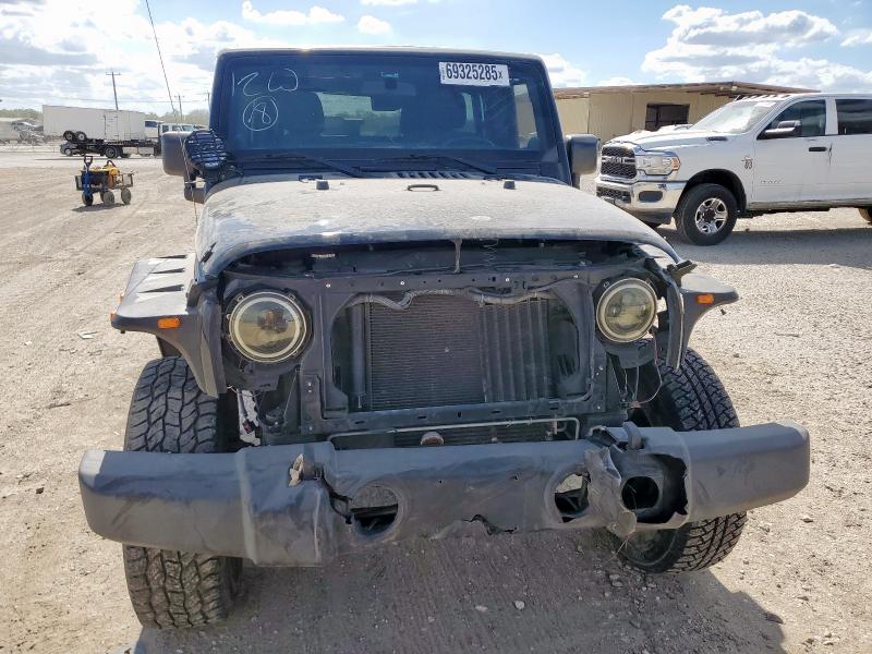 1J4BA3H15BL627700 - 2011 JEEP WRANGLER U SPORT BLACK photo 5