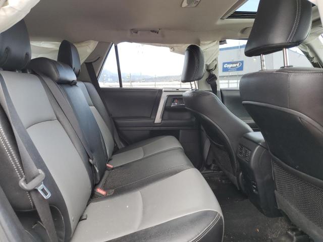 JTEBU5JR9J5557366 - 2018 TOYOTA 4RUNNER SR5/SR5 PREMIUM Weiß Foto 11