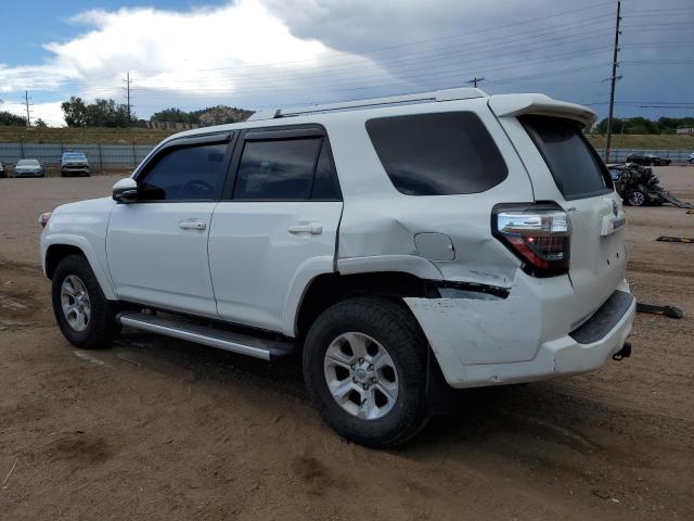 JTEBU5JR9J5557366 - 2018 TOYOTA 4RUNNER SR5/SR5 PREMIUM Weiß Foto 2