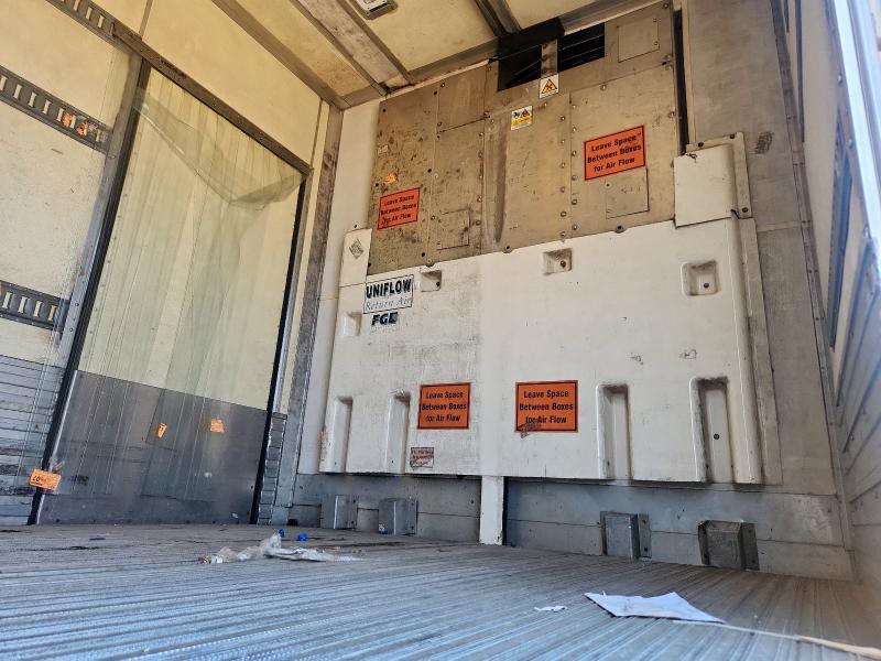 1UYVS248XDU630104 - 2013 UTILITY VS2RA WHITE photo 6