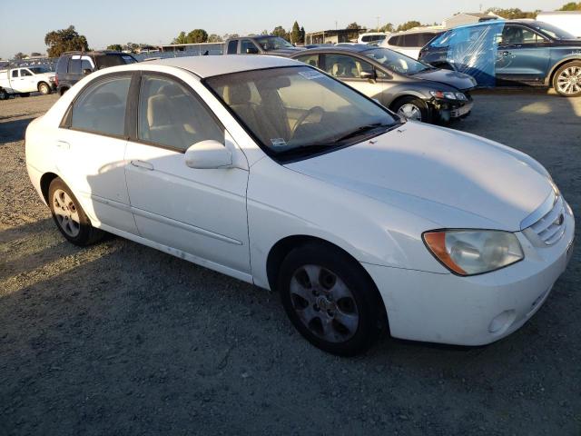 KNAFE122465272379 - 2006 KIA SPECTRA LX WHITE photo 4