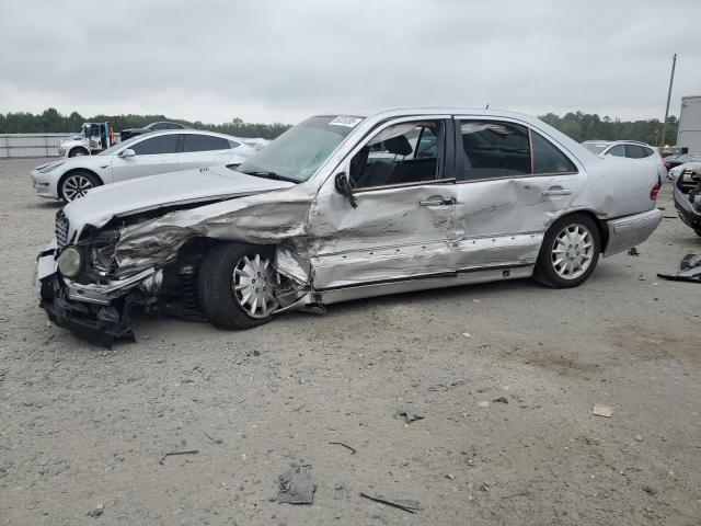 2001 MERCEDES-BENZ E 320, 
