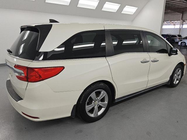 5FNRL6H74JB056352 - 2018 HONDA ODYSSEY EXL أبيض صورة 3