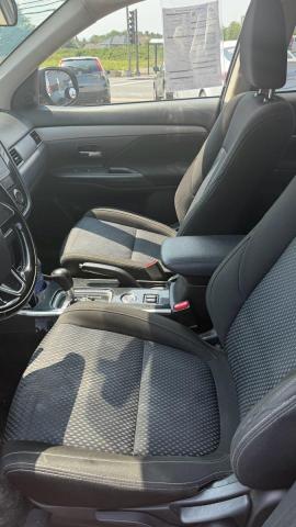 JA4AZ2A35JZ607887 - 2018 MITSUBISHI OUTLANDER ES GRAY photo 5