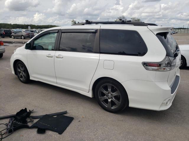 5TDXZ3DC3HS780031 - 2017 TOYOTA SIENNA SE WHITE photo 2