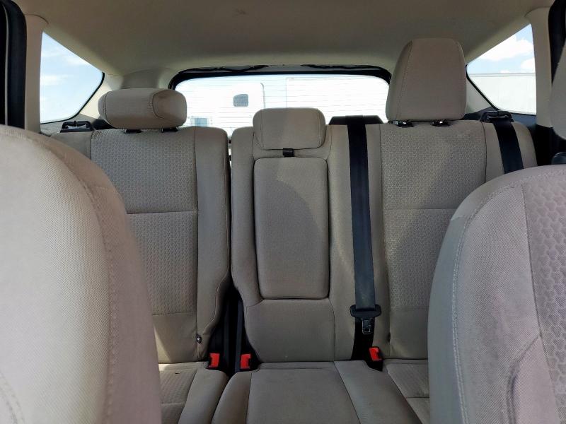 1FMCU9GD6KUB11867 - 2019 FORD ESCAPE SE Սպիտակ լուսանկար 10