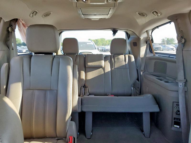 2C4RC1CG9DR767550 - 2013 CHRYSLER TOWN & COU TOURING L WHITE photo 10