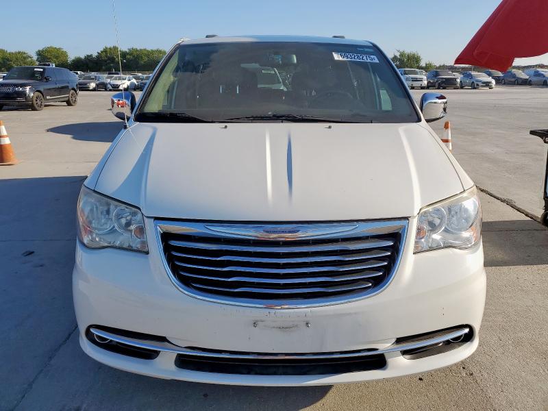 2C4RC1CG9DR767550 - 2013 CHRYSLER TOWN & COU TOURING L WHITE photo 5