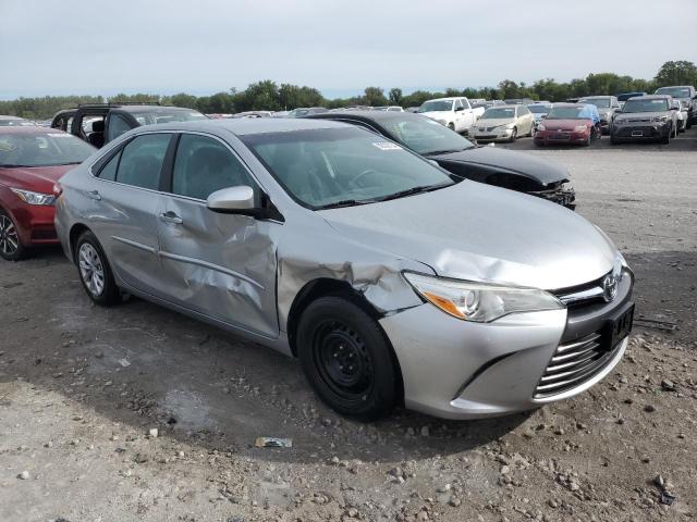 4T4BF1FKXGR581131 - 2016 TOYOTA CAMRY LE SILVER photo 4