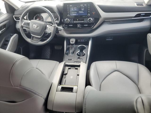 5TDGZRAH4NS542798 - 2022 TOYOTA HIGHLANDER XLE SILVER photo 8