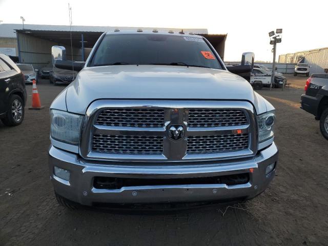 3C63RRML4GG374412 - 2016 RAM 3500 LARAMIE WHITE photo 5