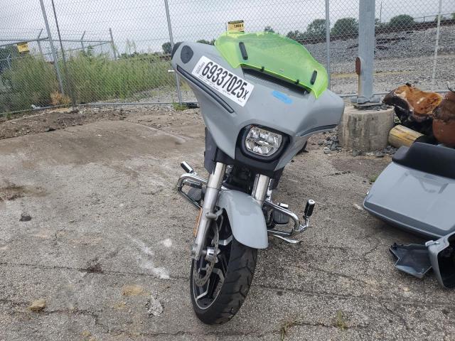 1HD1KB718RB626789 - 2024 HARLEY-DAVIDSON FLHX GRAY photo 2