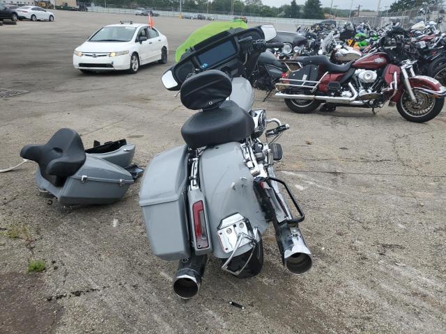 1HD1KB718RB626789 - 2024 HARLEY-DAVIDSON FLHX GRAY photo 4