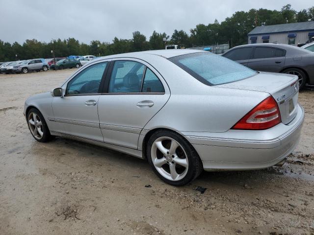 WDBRF40JX4F489854 - 2004 MERCEDES-BENZ C 230K SPORT SEDAN SILVER photo 2