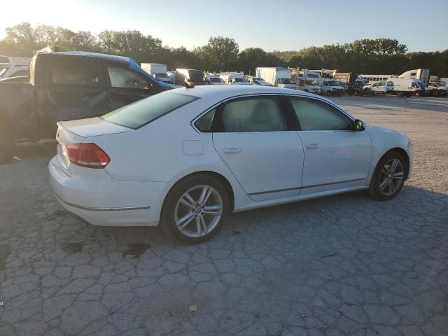 1VWCS7A31EC021354 - 2014 VOLKSWAGEN PASSAT SEL WHITE photo 3