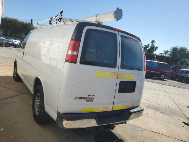 1GCWGFCB6E1135992 - 2014 CHEVROLET EXPRESS G2 WHITE photo 2