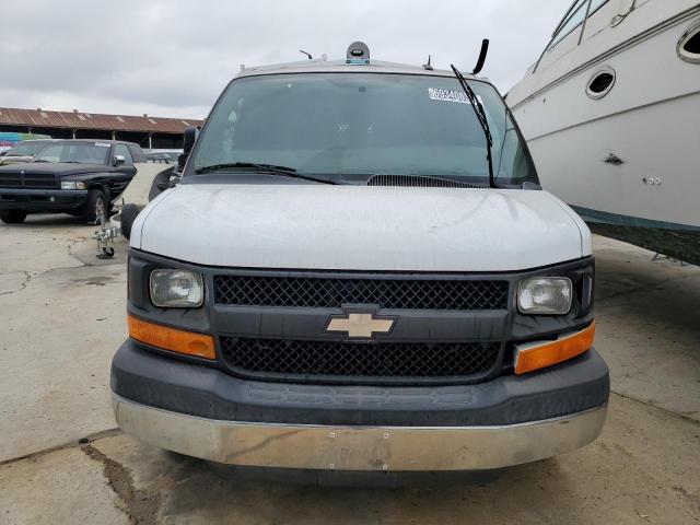 1GCWGFCB6E1135992 - 2014 CHEVROLET EXPRESS G2 WHITE photo 5