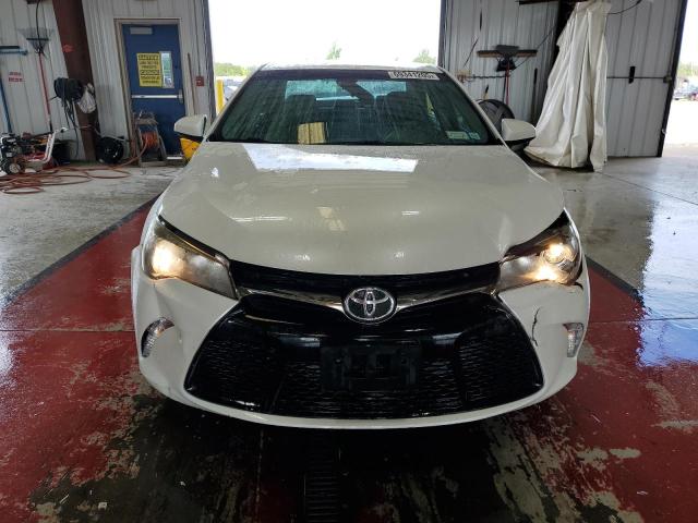 4T1BF1FK7HU440433 - 2017 TOYOTA CAMRY LE WHITE photo 5
