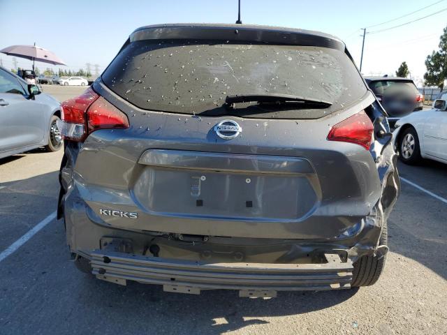 3N1CP5CU2JL538114 - 2018 NISSAN KICKS S GRAY photo 6