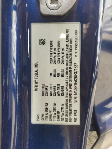 5YJ3E1EA2NF371837 - 2022 TESLA MODEL 3 Blau Foto 12
