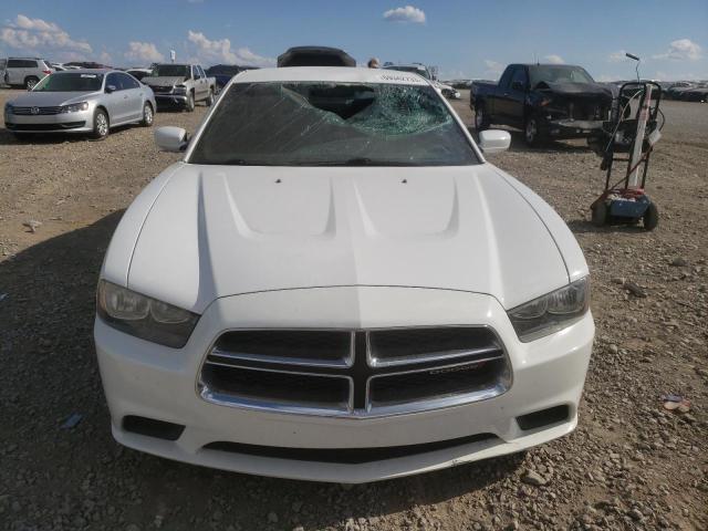 2C3CDXBG6EH235112 - 2014 DODGE CHARGER SE WHITE photo 5