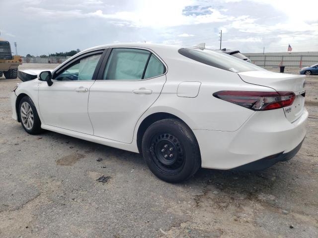 4T1C11AK8NU642185 - 2022 TOYOTA CAMRY LE WHITE photo 2