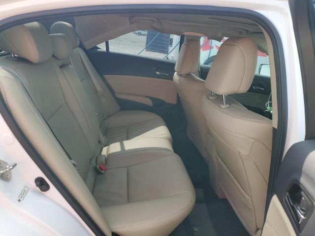 19VDE1F70DE012975 - 2013 ACURA ILX 20 TECH WHITE photo 10