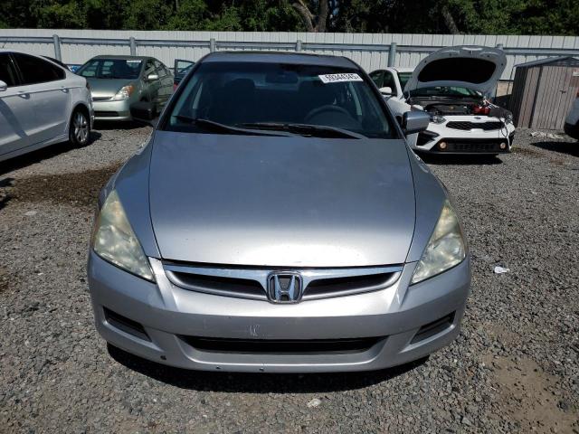 1HGCM56736A059518 - 2006 HONDA ACCORD EX SILVER photo 5