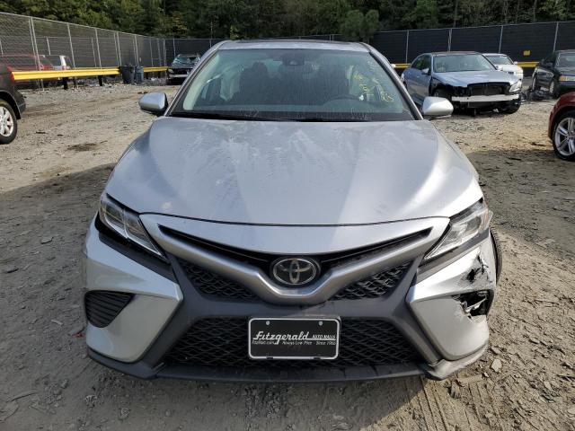 4T1B11HK9KU764616 - 2019 TOYOTA CAMRY L SILVER photo 5