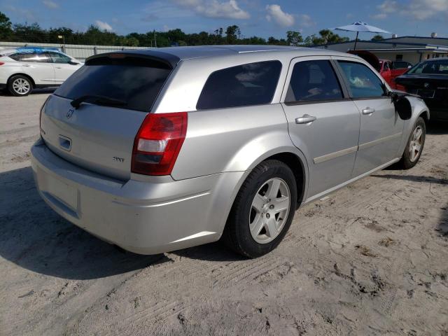 2D8FV48VX5H570756 - 2005 DODGE MAGNUM SXT SILVER photo 3