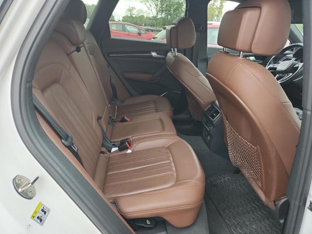 WA1BNAFY8K2100944 - 2019 AUDI Q5 PREMIUM PLUS WHITE photo 10